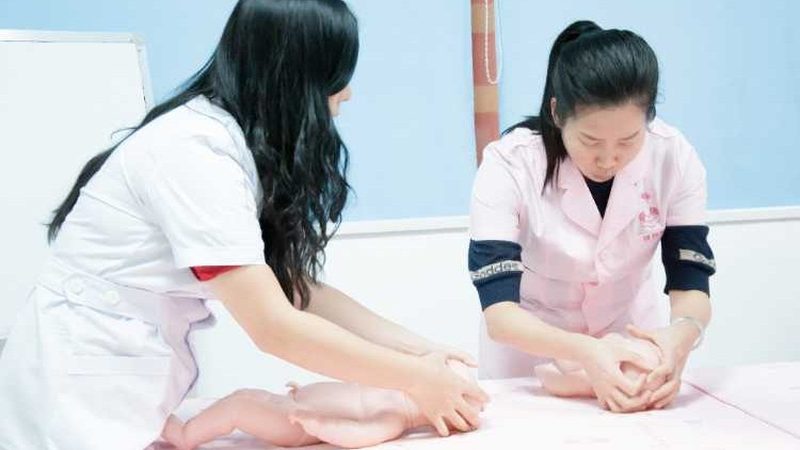 催乳师与母乳指导：证书背后的专业差异
